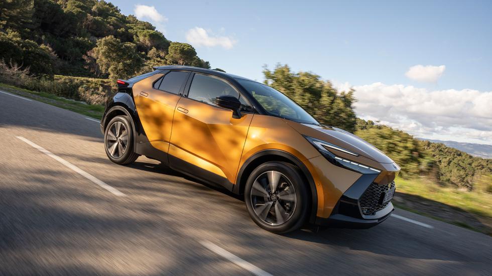 Σε 7 εκδόσεις και 1η φορά Plug-in Hybrid το νέο Toyota C-HR